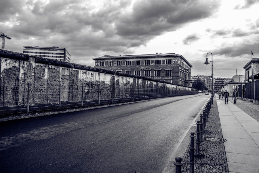 Berlin Duvarının Yapılıştan Yıkılışa Serüveni
