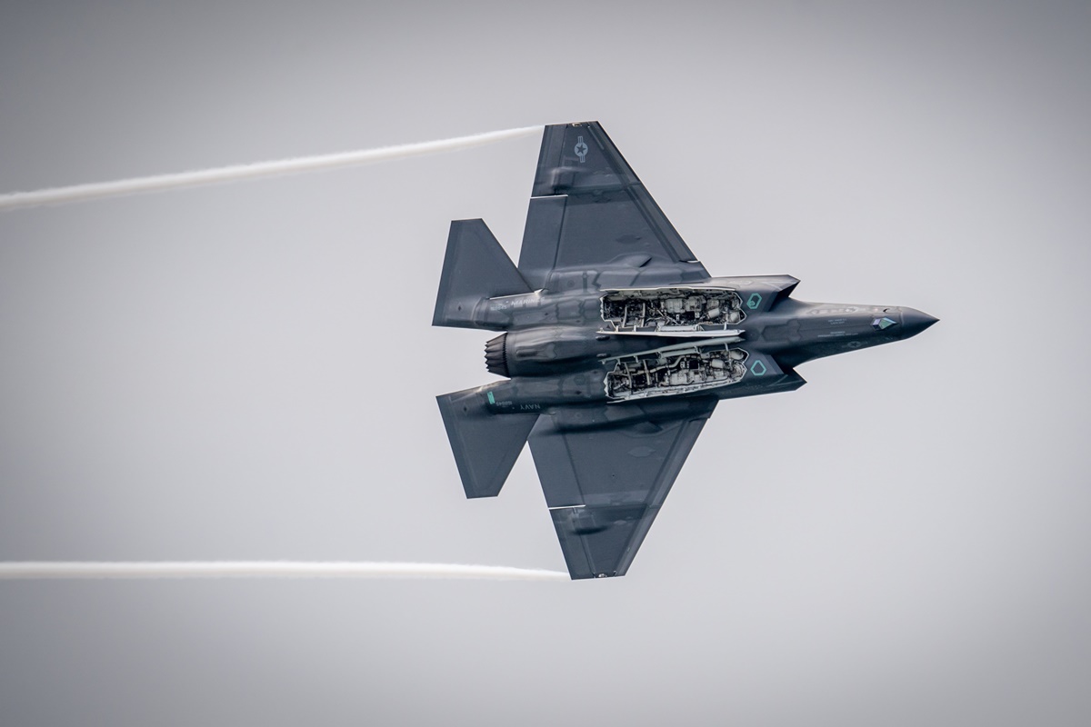 F-35 Ve F-16 Savaş Uçakları Karşılaştırması
